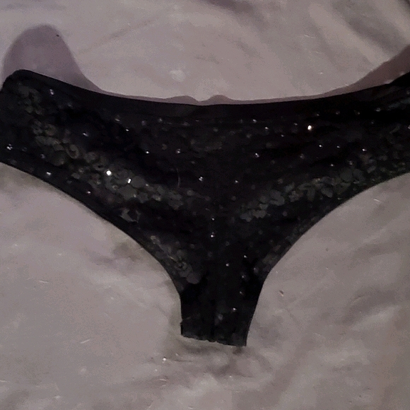 Intimates - Picture 3 of 4